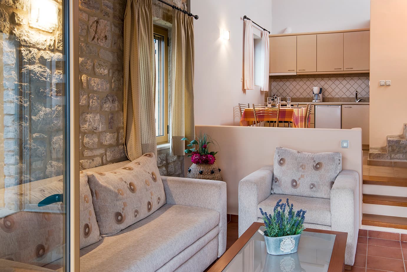 ENASTRON VILLAS ΛΥΜΠΕΡΟΠΟΥΛΟΣ