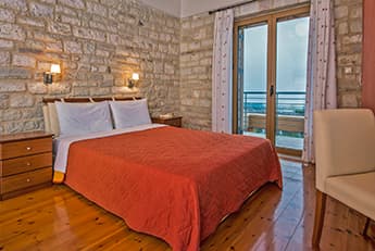 ENASTRON VILLAS ΛΥΜΠΕΡΟΠΟΥΛΟΣ 1
