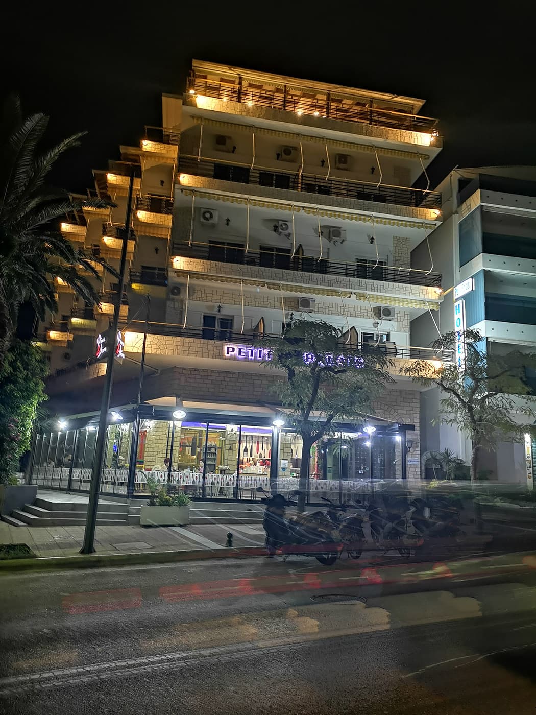 Hotel petit 1